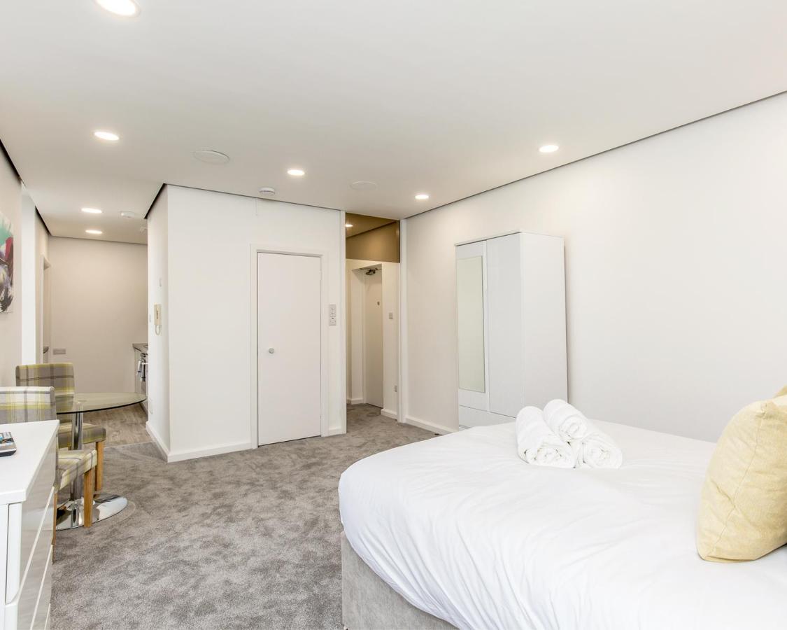 Refurbished Studio Next To The Royal Mile Apartment Единбург Екстериор снимка