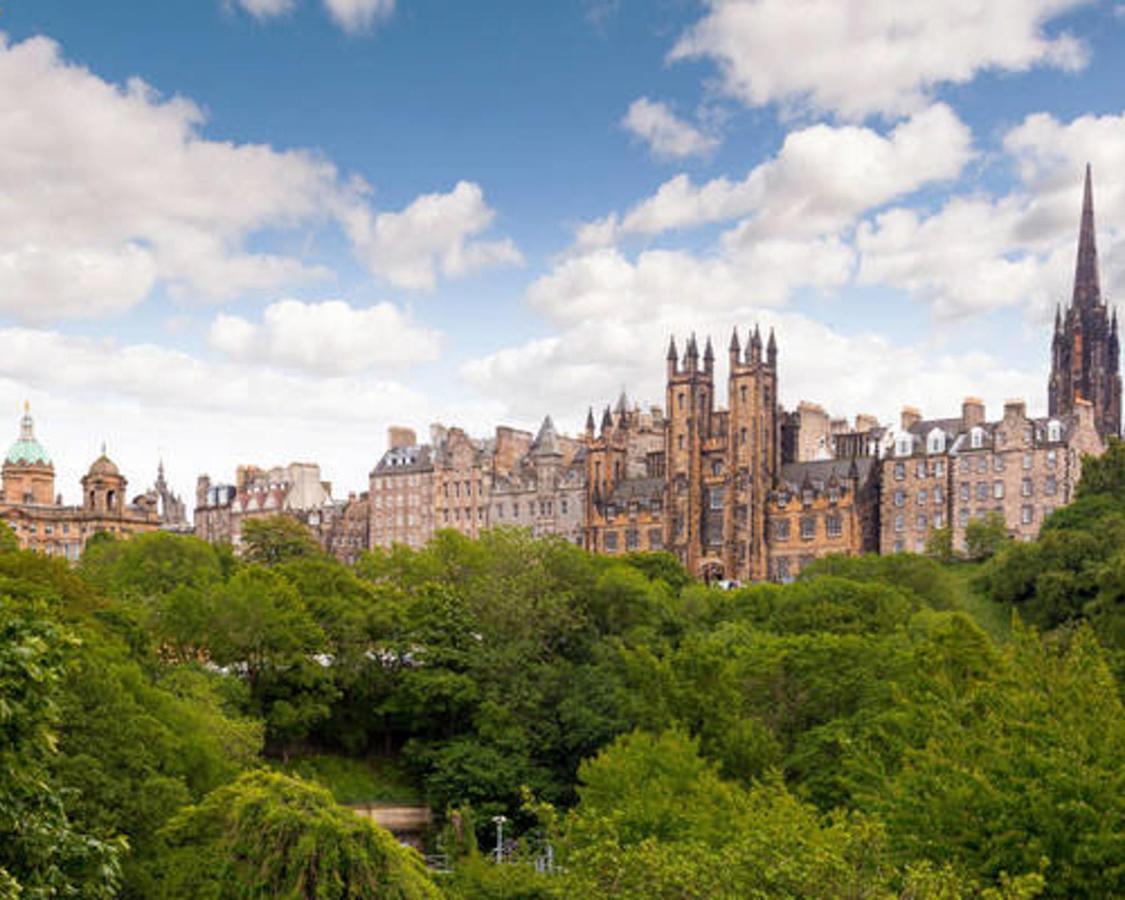 Refurbished Studio Next To The Royal Mile Apartment Единбург Екстериор снимка