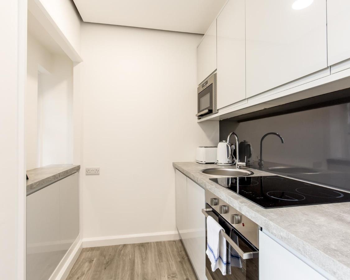 Refurbished Studio Next To The Royal Mile Apartment Единбург Екстериор снимка